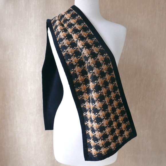 Vintage Black & Camel Houndstooth Wool Cape with Matching Scarf - Picture 8 of 11